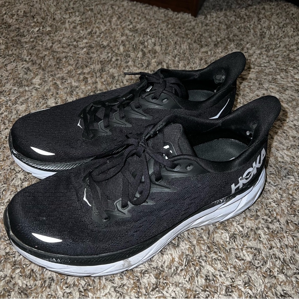 Hoka Clifton 8